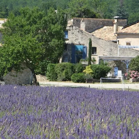 Gite De Caractere Au Pied Du Mont Ventoux Avec Piscine Couverte Sault Exterior foto
